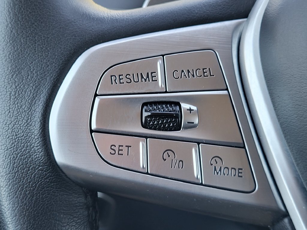 Used 2024 BMW X7 xDrive40i w/ Premium Package AWD/4WD image 18