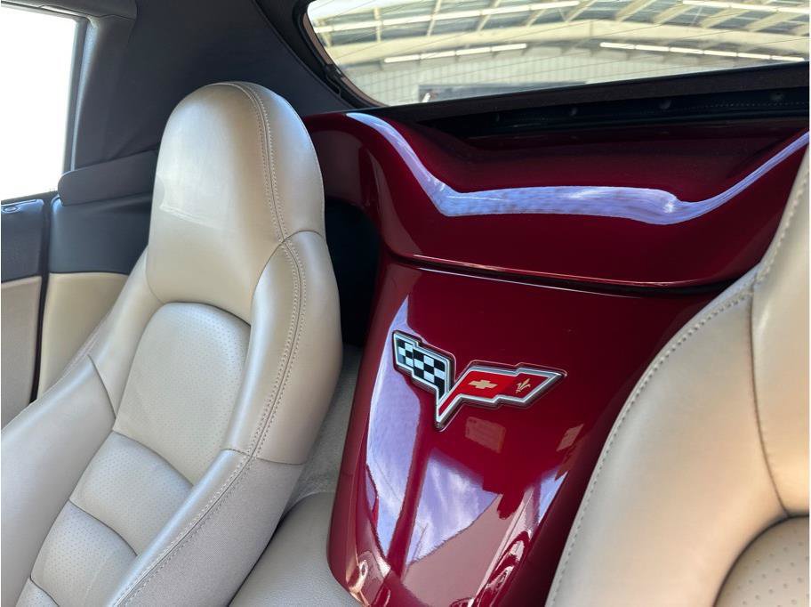 Used 2006 Chevrolet Corvette Convertible w/ Preferred Equipment Group RWD image 17