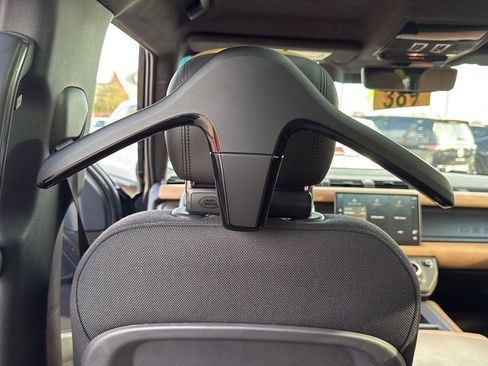 Used 2025 Land Rover Defender 110 X image 21