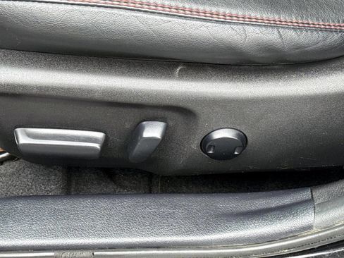 Used 2015 Toyota Camry SE FWD image 12