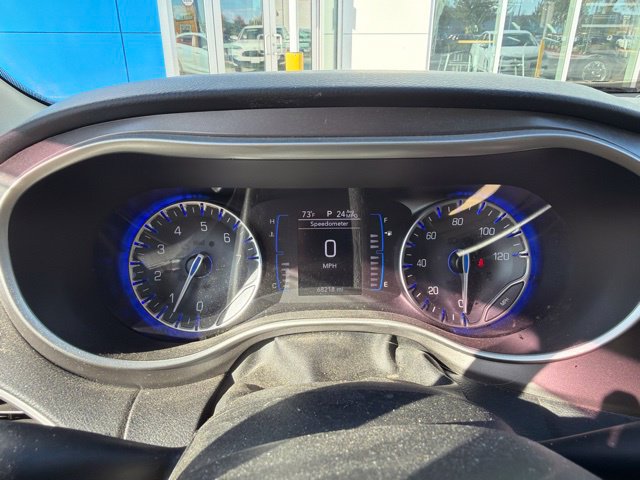 Used 2020 Chrysler Pacifica Touring FWD image 13