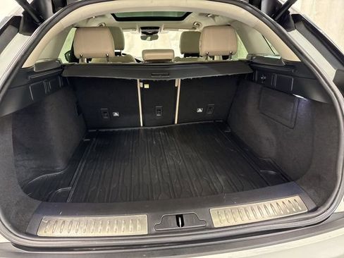 Used 2018 Land Rover Range Rover Velar S AWD/4WD image 10