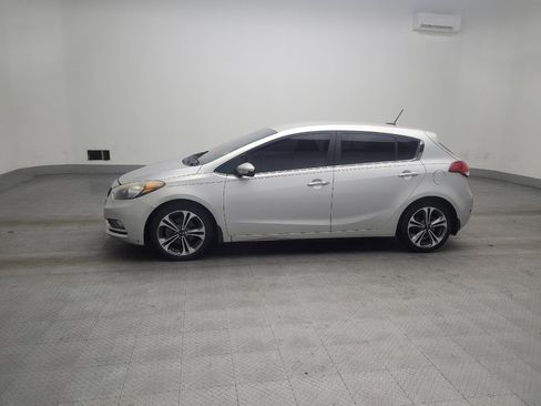 Used 2016 Kia Forte EX image 2