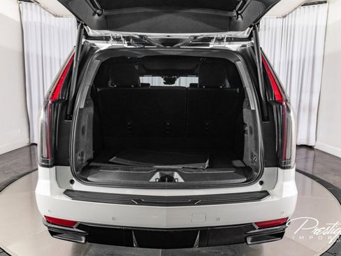 Used 2021 Cadillac Escalade Sport w/ Driver Assist Tech Package image 16