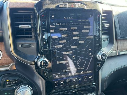 Used 2019 RAM 1500 Limited image 11