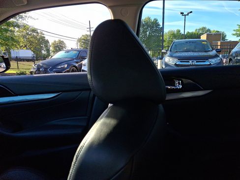 Used 2017 Nissan Maxima SR w/ Midnight Edition image 17