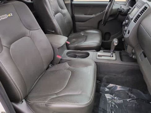 Used 2018 Nissan Frontier PRO-4X image 23