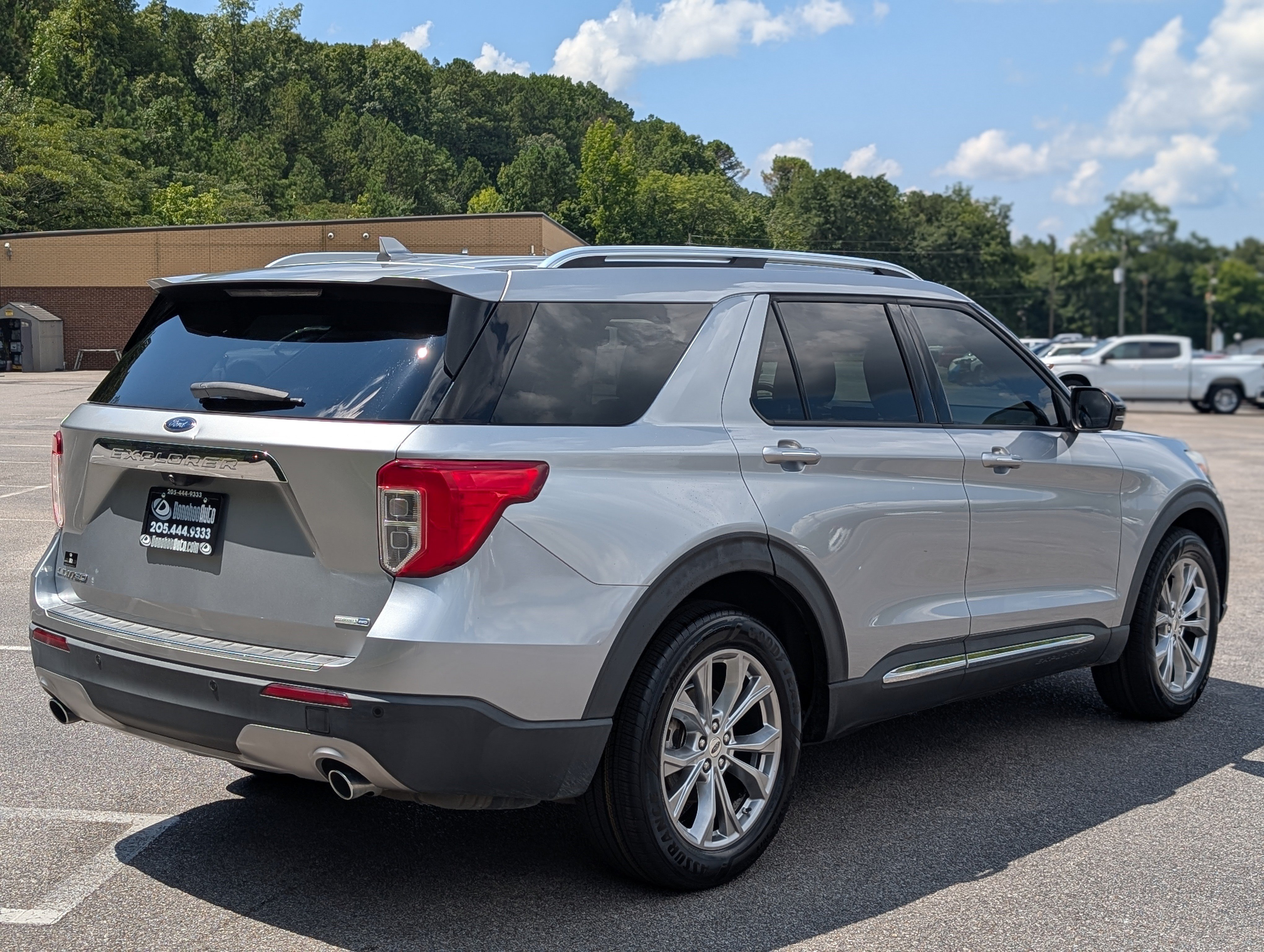 Used 2020 Ford Explorer Limited AWD/4WD image 9