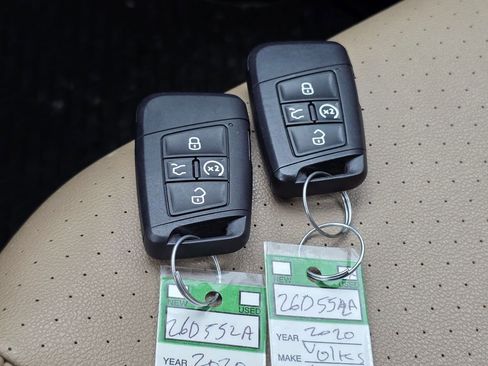 Used 2020 Volkswagen Atlas Cross Sport SE w/ Panoramic Sunroof Package image 36