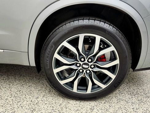Used 2024 Cadillac XT6 Sport w/ Technology Package AWD/4WD image 9
