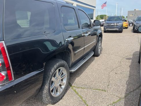 Used 2012 GMC Yukon Denali AWD/4WD image 15