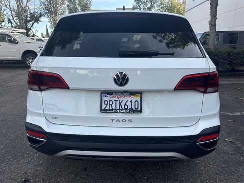 Used 2022 Volkswagen Taos SE image 25