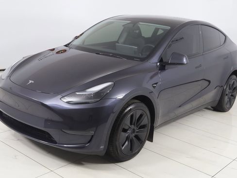 Used 2025 Tesla Model Y Long Range image 23