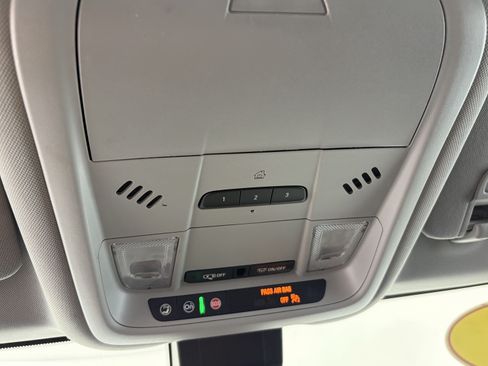 Certified 2024 GMC Terrain SLT AWD/4WD image 36
