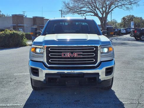 Used 2019 GMC Sierra 2500 SLE image 2