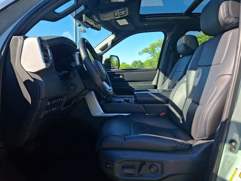 Used 2024 Toyota Tundra Platinum AWD/4WD image 15