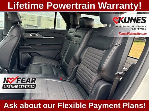 Used 2025 Ford Explorer ST-Line w/ ST-Line Street Pack AWD/4WD image 27