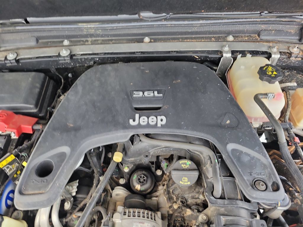 Used 2020 Jeep Gladiator Overland AWD/4WD image 10