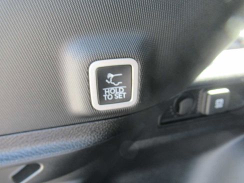 New 2025 Jeep Grand Cherokee Altitude image 6