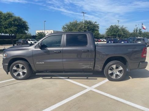 Used 2023 RAM 1500 Laramie AWD/4WD image 5