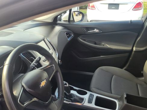 Used 2016 Chevrolet Cruze LS image 8