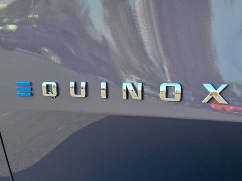 New 2026 Chevrolet Equinox EV LT image 19