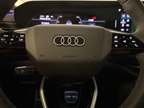 Used 2025 Audi SQ5 Premium Plus w/ Premium Plus Package AWD/4WD image 11