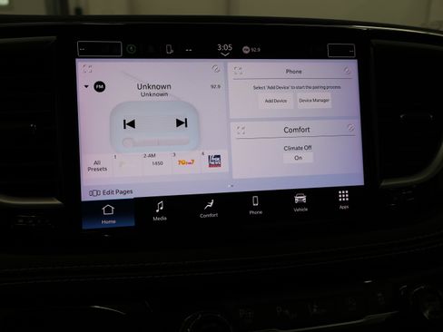 Used 2023 Chrysler Pacifica Touring-L AWD/4WD image 50