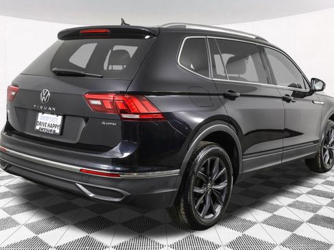 Used 2023 Volkswagen Tiguan SE image 14