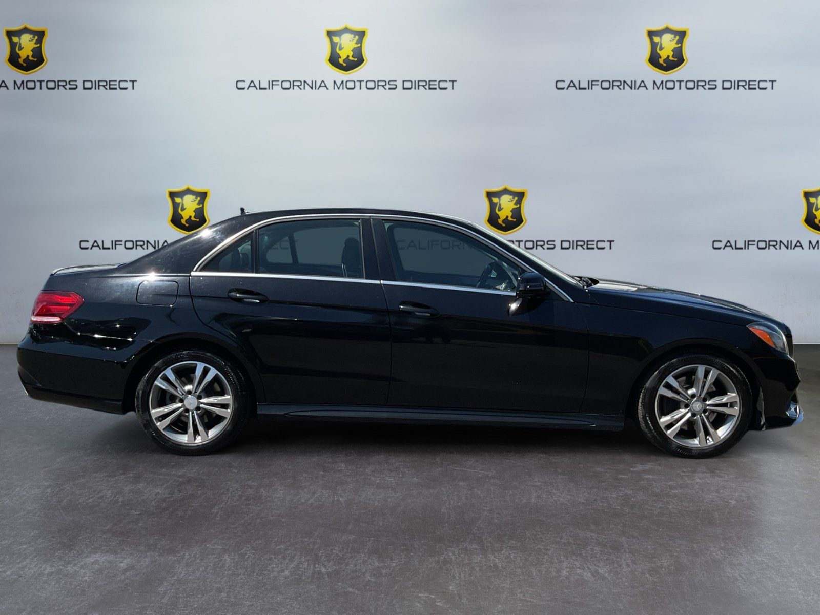 Used 2014 Mercedes-Benz E 250 BlueTEC Sedan image 4