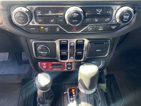 Used 2025 Jeep Wrangler Unlimited Rubicon 392 image 22