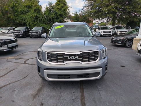 Used 2023 Kia Telluride S w/ S Sunroof Package AWD/4WD image 2