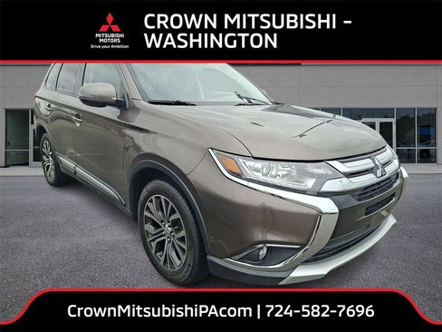 Used 2017 Mitsubishi Outlander SE image 1