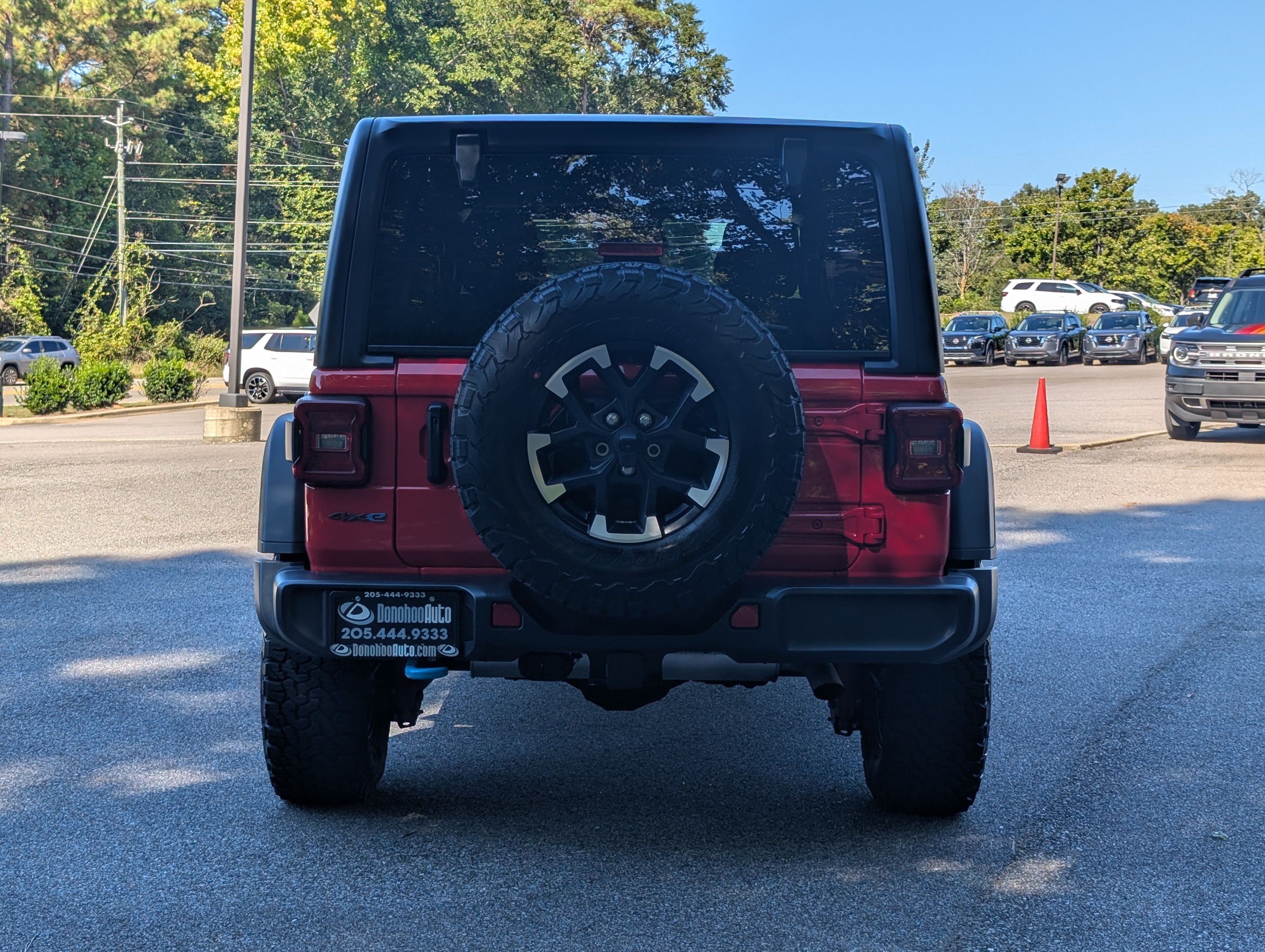 Used 2025 Jeep Wrangler Unlimited Rubicon 4xe AWD/4WD image 8