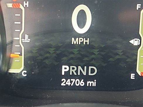 Used 2022 Jeep Wrangler Unlimited Rubicon w/ Trailer Tow Package image 12