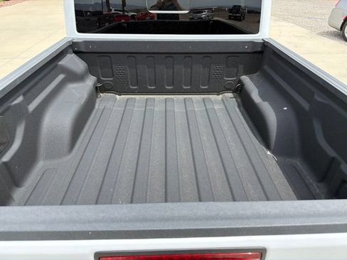 Used 2026 Jeep Gladiator Mojave AWD/4WD image 7