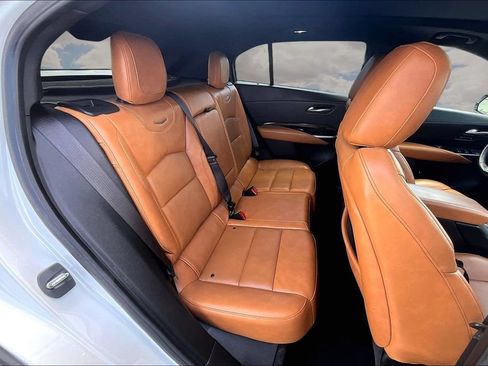 Used 2022 Cadillac XT4 Premium Luxury AWD/4WD image 25