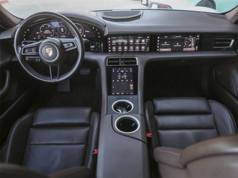 Certified 2022 Porsche Taycan 4 Cross Turismo image 31