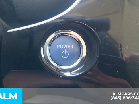Used 2022 Toyota Prius LE FWD image 30