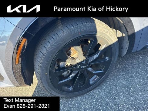 Used 2021 Kia Sorento SX image 4