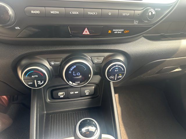 Used 2023 Hyundai Venue SEL w/ Cargo Package FWD image 14