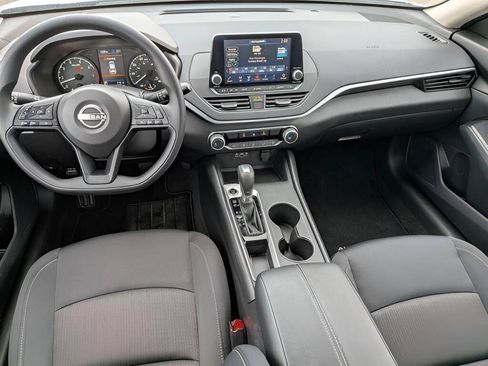 Certified 2025 Nissan Altima 2.5 S FWD image 21