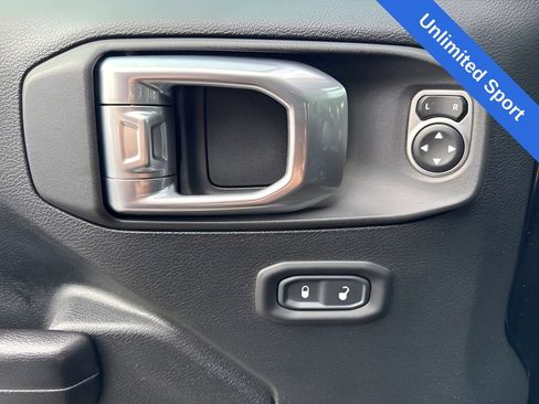 Used 2021 Jeep Wrangler Unlimited Sport AWD/4WD image 23