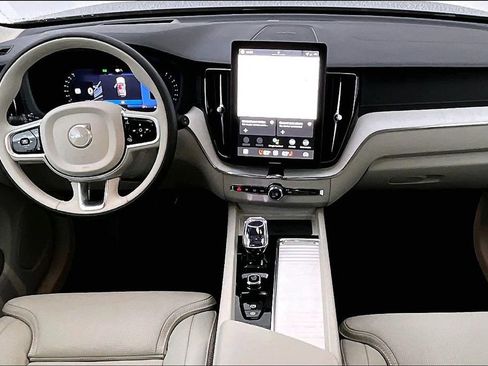 New 2026 Volvo XC60 B5 Ultra w/ Protection Package Premier image 9