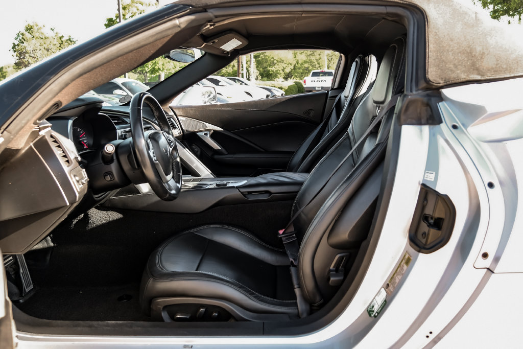 Used 2014 Chevrolet Corvette Stingray Convertible w/ 2LT Preferred Equipment Group RWD image 27