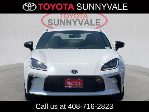 Used 2024 Toyota GR86 Premium RWD image 12
