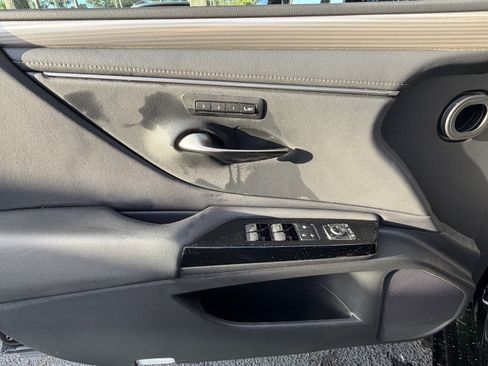 Used 2023 Lexus ES 350 F Sport w/ Accessory Package (Z2) FWD image 13