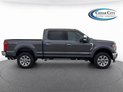 Used 2017 Ford F250 Lariat w/ Lariat Ultimate Package AWD/4WD image 8