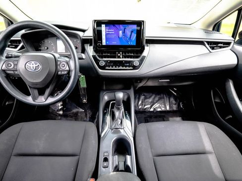 Used 2023 Toyota Corolla LE FWD image 12