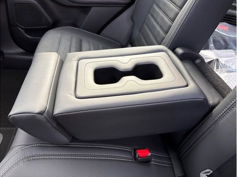 Used 2025 Mitsubishi Outlander SE Tech Package AWD/4WD image 25